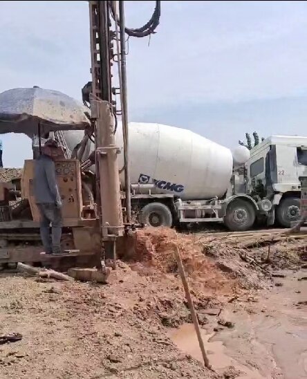 霍山岩石井施工